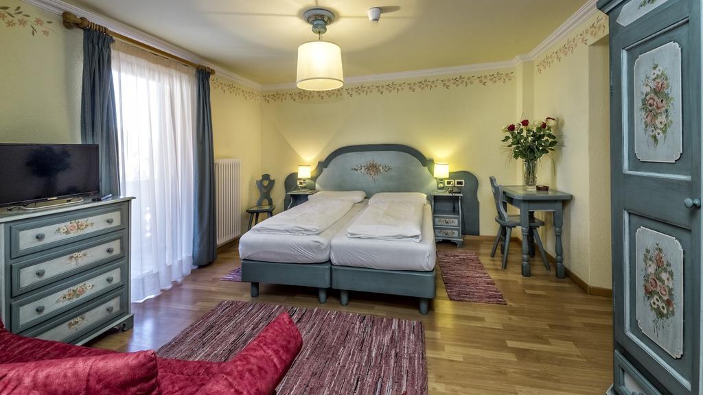 Hotel Brunella San Vigilio Di Marebbe Kültér fotó